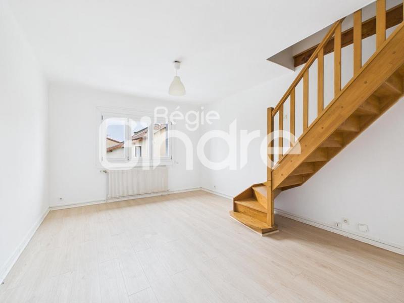 Appartement - 80 m² - 5 pièces