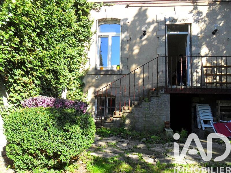 Maison - 269 m² - 12 pièces