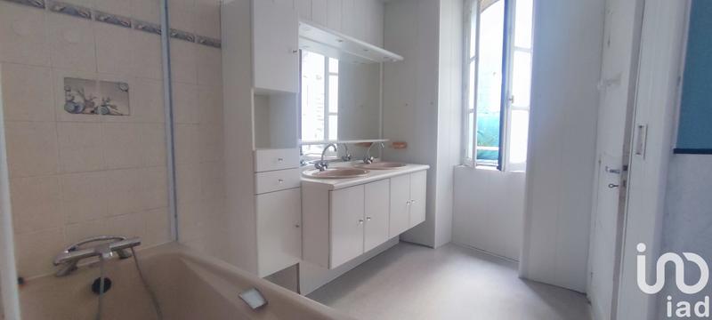 Maison - 200 m² - 11 pièces