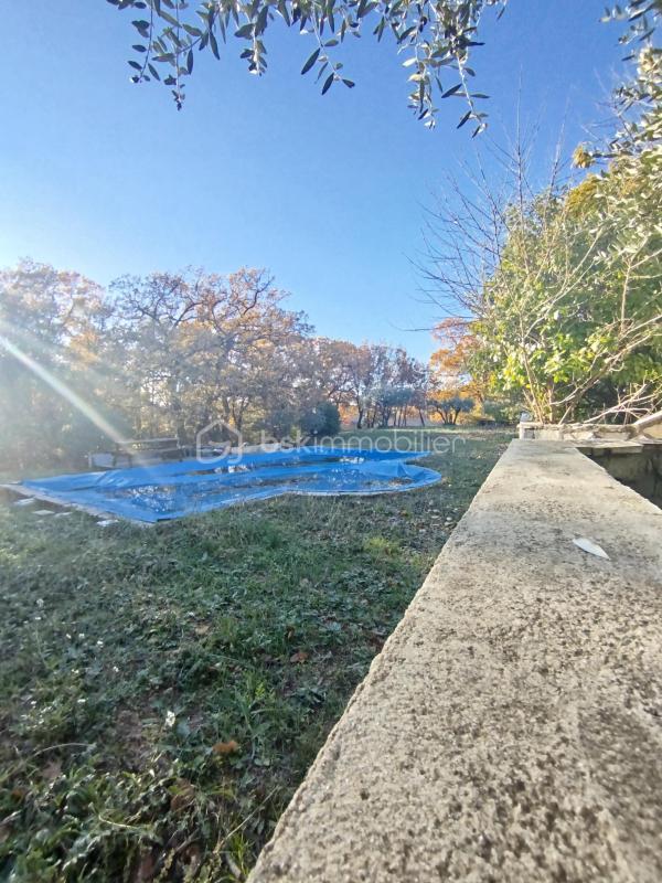 Maison - 215 m² - 6 pièces