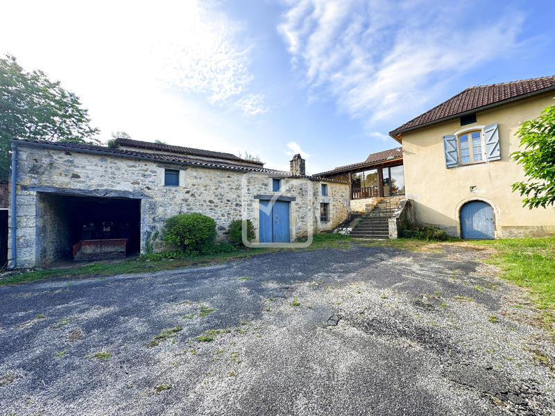 Maison - 137 m² - 6 pièces