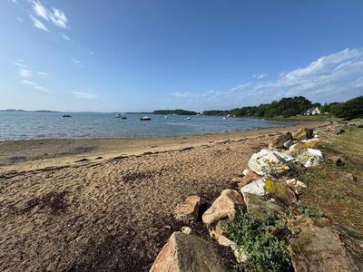 Terrain constructible - 900 m²