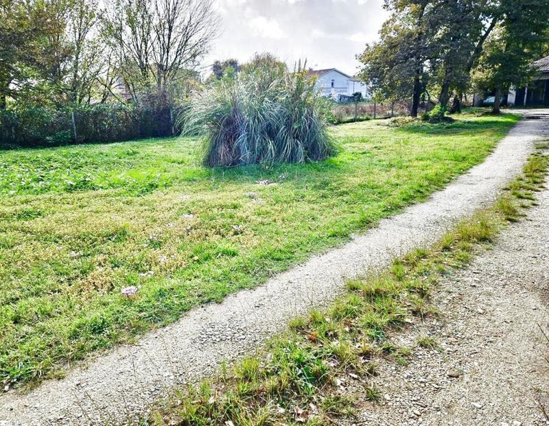 Terrain constructible - 868 m²