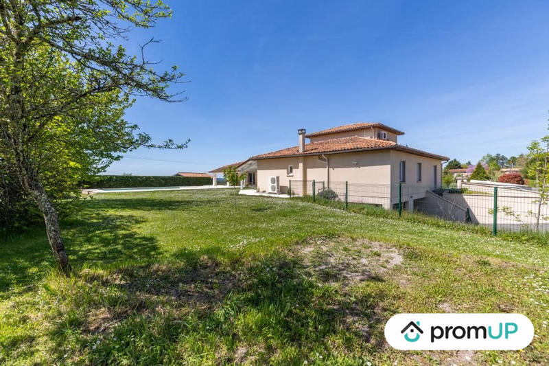 Villa - 234 m² - 7 pièces