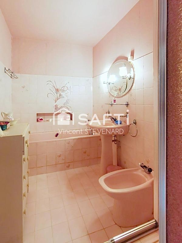 Maison - 220 m² - 11 pièces