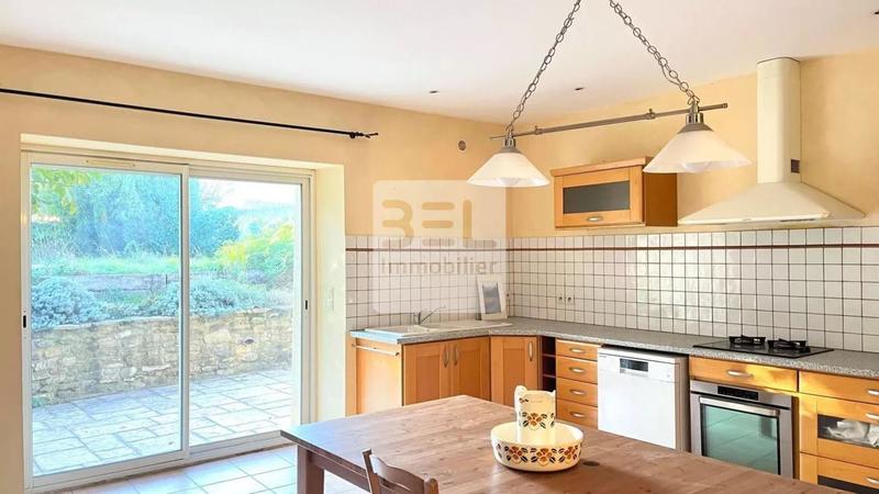 Propriété - 409 m² - 11 pièces