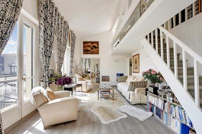 Loft - 132 m² - 4 pièces