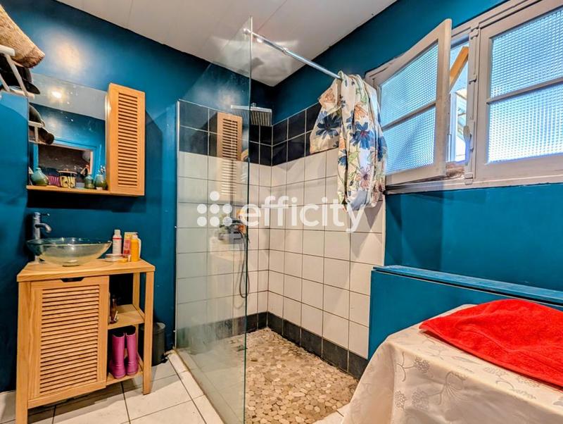 Maison - 205 m² - 10 pièces