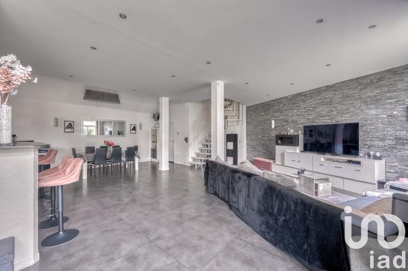 Maison - 155 m² - 4 pièces