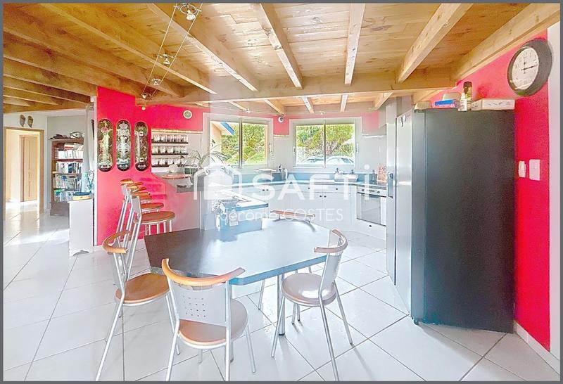 Villa - 196 m² - 5 pièces