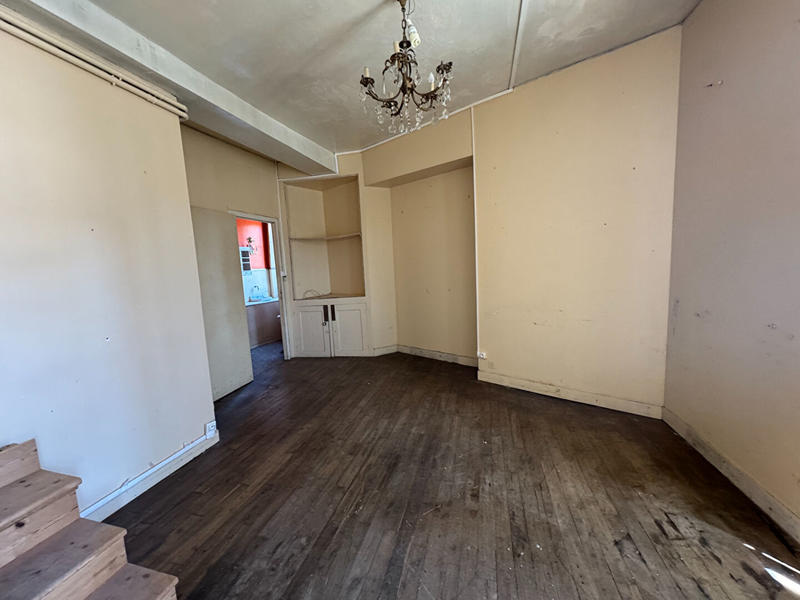 Maison - 198 m² - 6 pièces