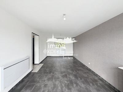 Maison - 94 m² - 5 pièces