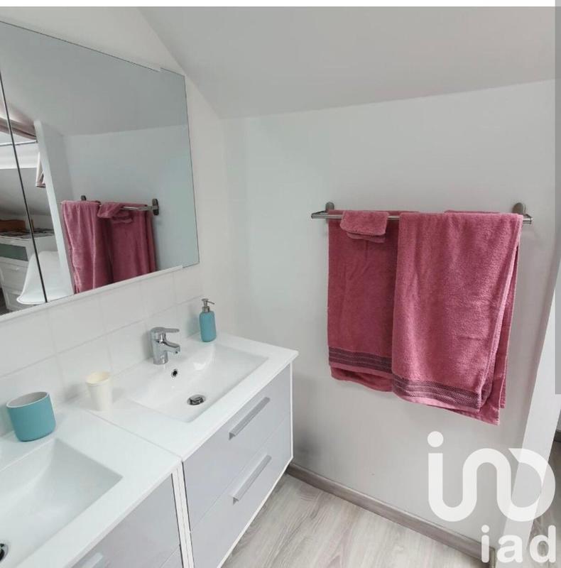 Maison - 99 m² - 5 pièces