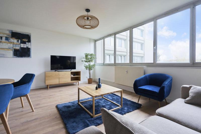 Appartement - 85 m² - 5 pièces