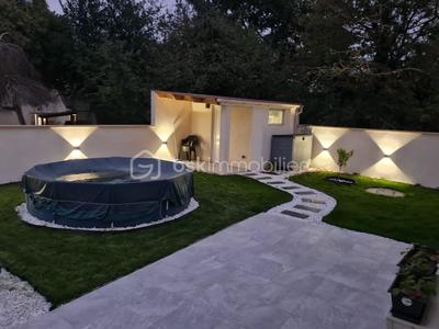 Maison traditionnelle - 90 m² - 5 pièces