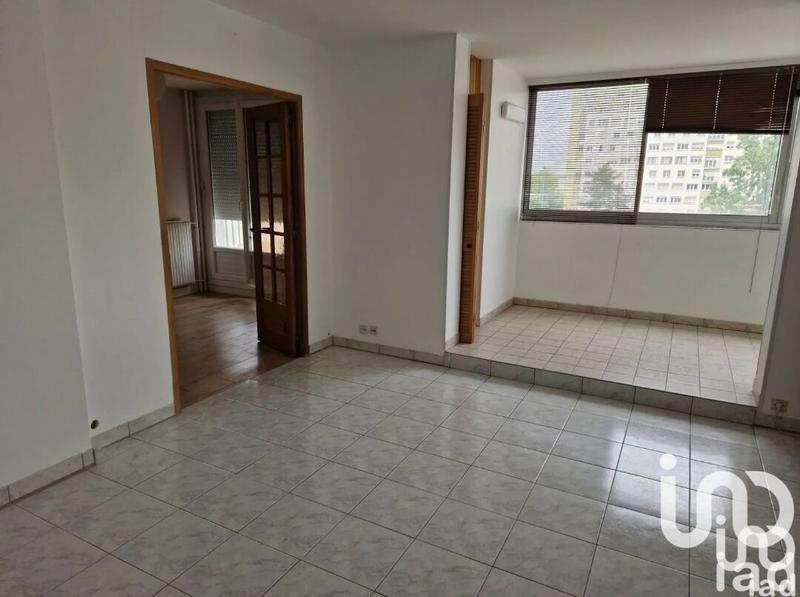 Appartement - 90 m² - 5 pièces