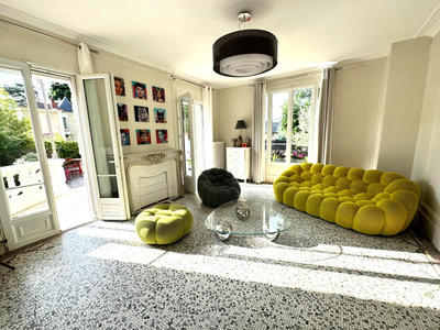 Maison bourgeoise - 280 m² - 10 pièces