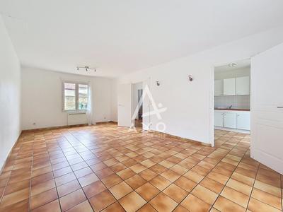 Maison - 77 m² - 5 pièces