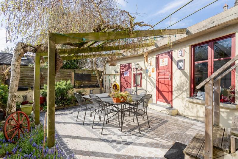 Maison - 90 m² - 5 pièces