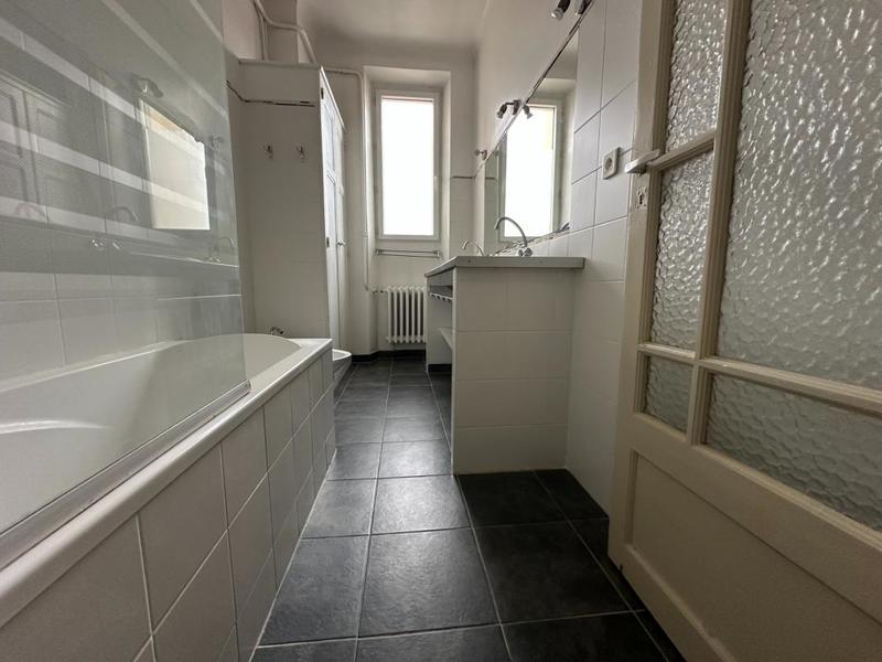 Appartement - 105 m² - 4 pièces