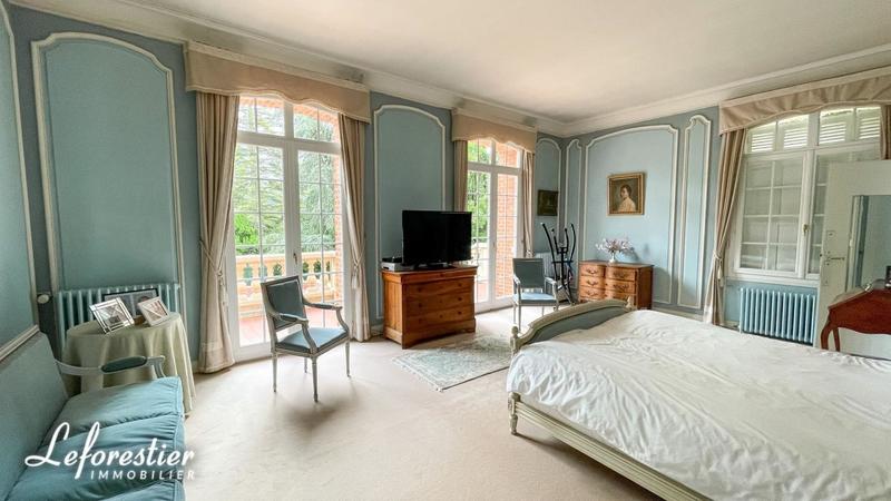 Propriété - 400 m² - 6 pièces