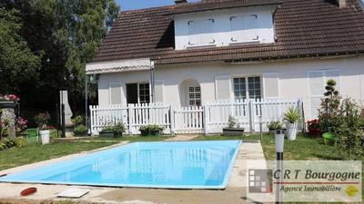 Maison - 130 m² - 6 pièces