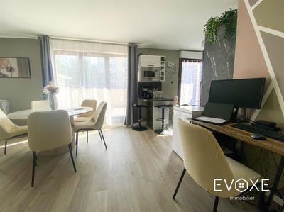 Appartement - 81 m² - 4 pièces