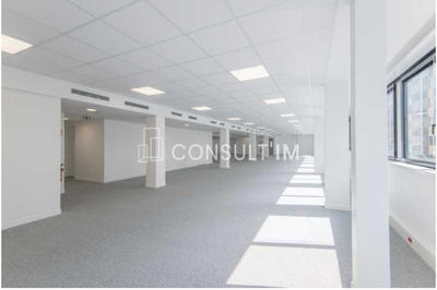 Bureau - 854 m²