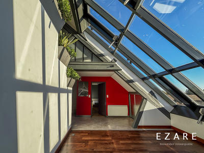 Loft - 138 m² - 6 pièces