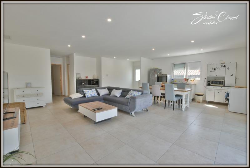 Maison - 98 m² - 4 pièces