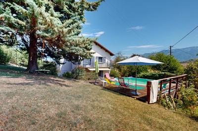 Maison - 180 m² - 5 pièces