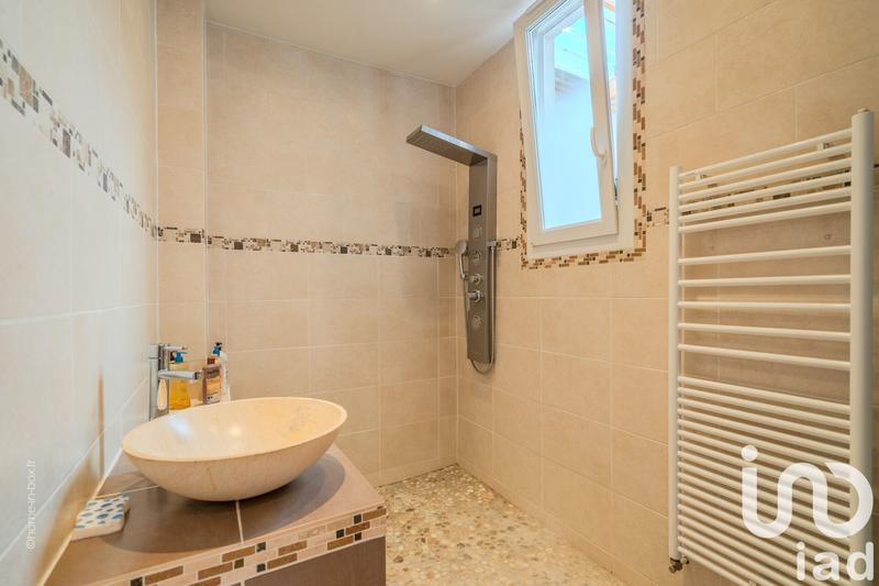 Maison - 184 m² - 8 pièces