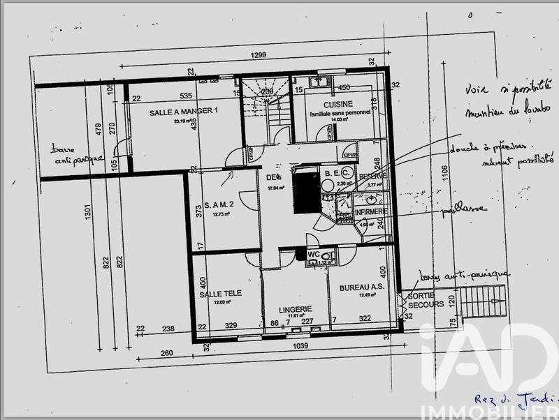Maison - 200 m² - 11 pièces