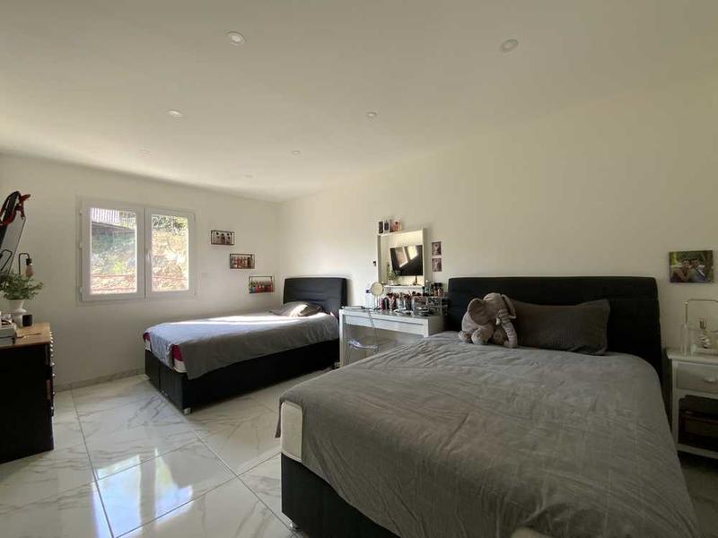 Maison traditionnelle - 130 m² - 5 pièces