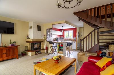 Maison traditionnelle - 91 m² - 6 pièces