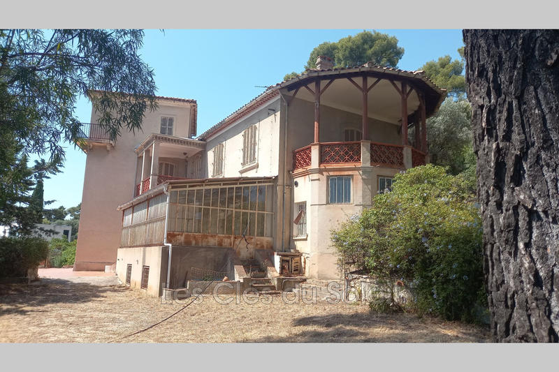 Maison de maîtres - 300 m² - 6 pièces