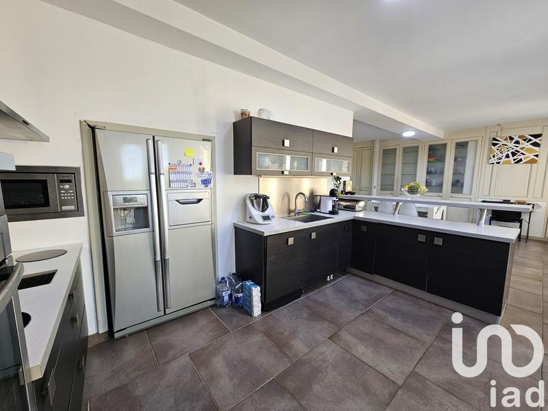 Maison - 259 m² - 11 pièces