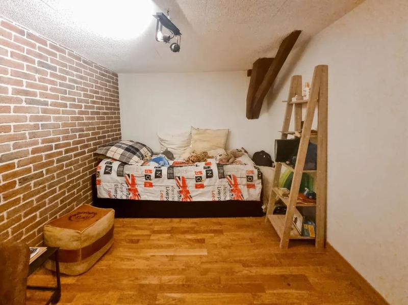 Maison - 207 m² - 7 pièces