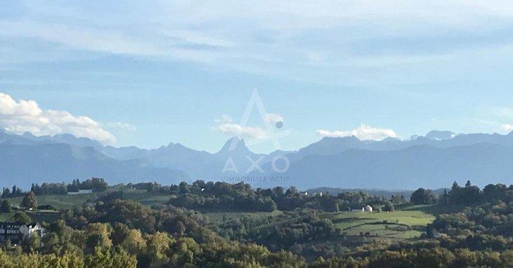 Maison - 240 m² - 10 pièces