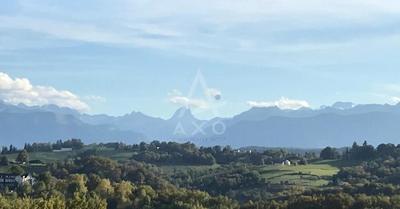 Maison - 240 m² - 10 pièces