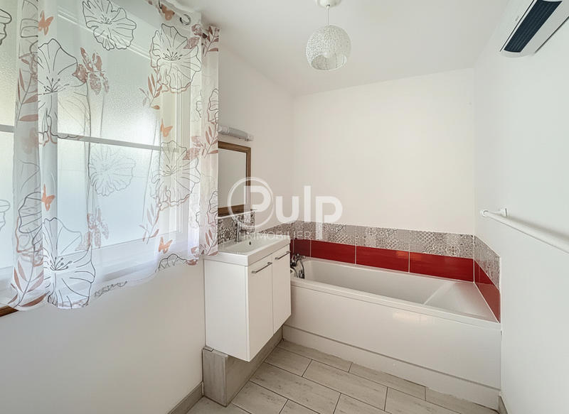 Maison - 149 m² - 6 pièces