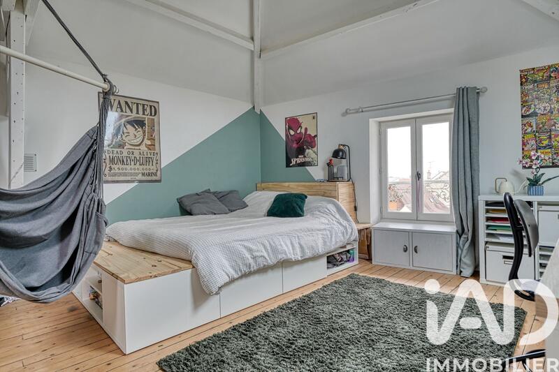 Maison - 211 m² - 8 pièces