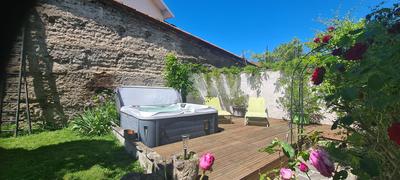 Maison - 202 m² - 8 pièces