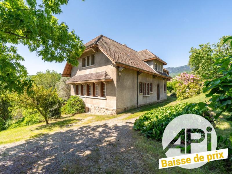 Maison - 246 m² - 8 pièces