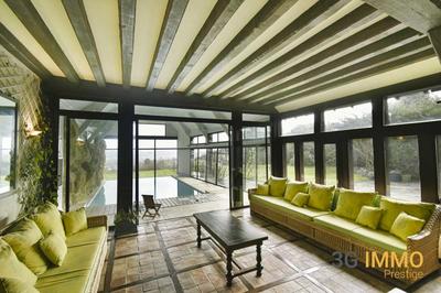 Maison - 257 m² - 7 pièces