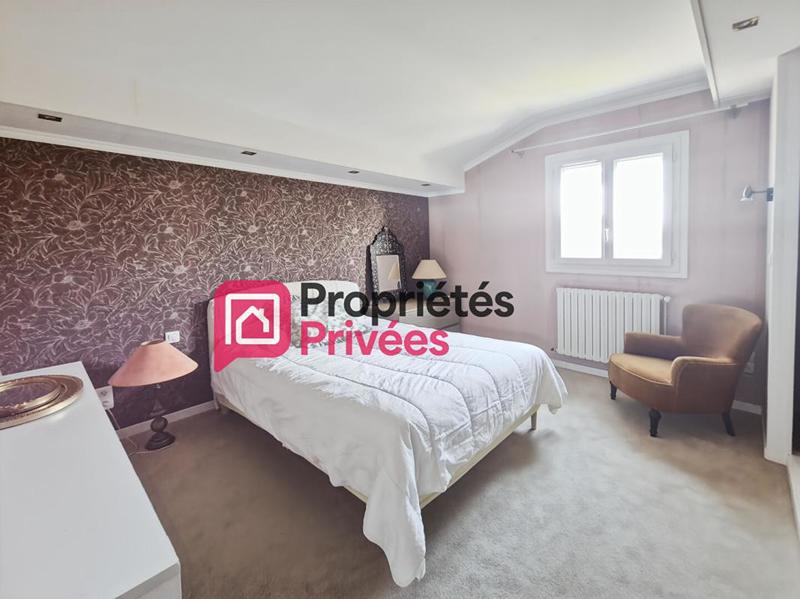 Maison - 170 m² - 7 pièces