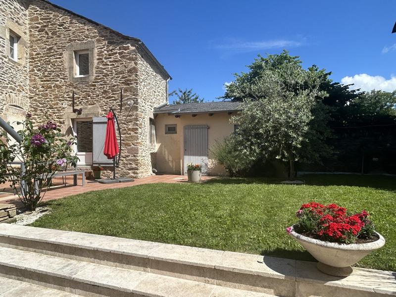 Maison - 644 m² - 16 pièces