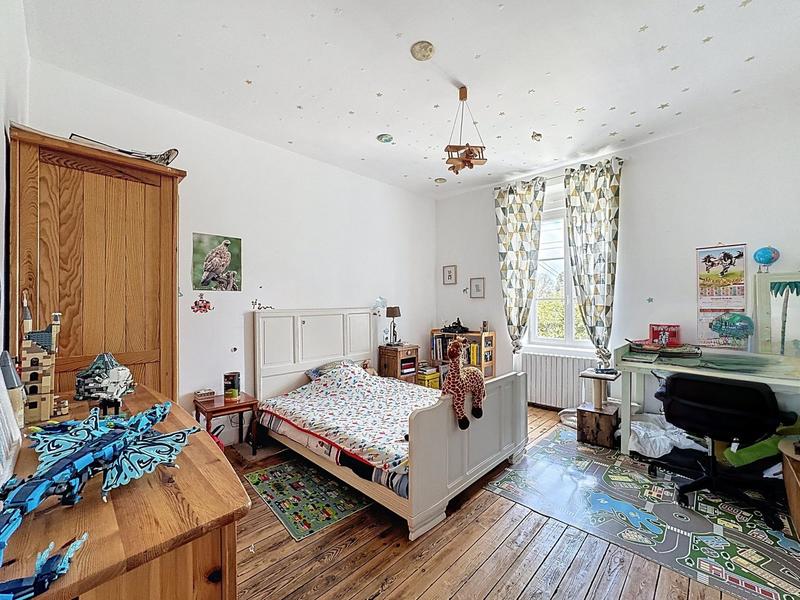 Maison - 226 m² - 8 pièces