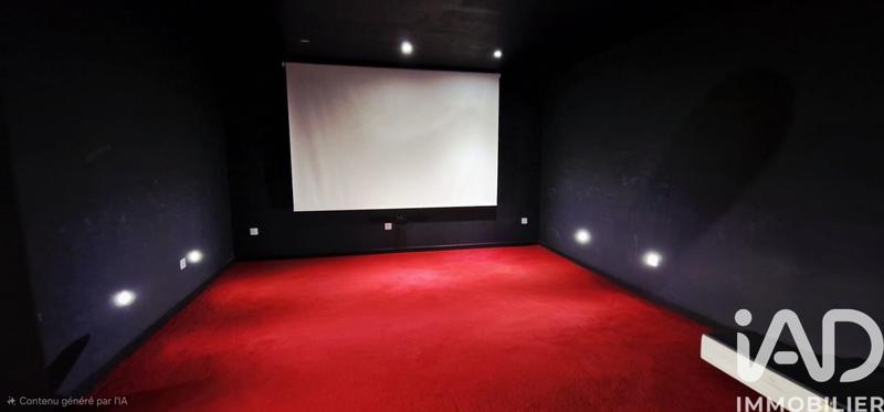 Maison - 285 m² - 5 pièces