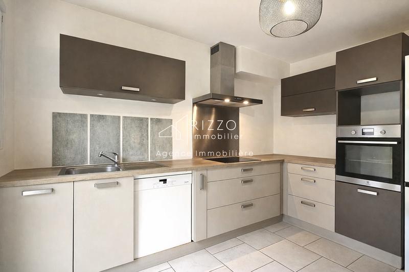 Maison - 97 m² - 4 pièces